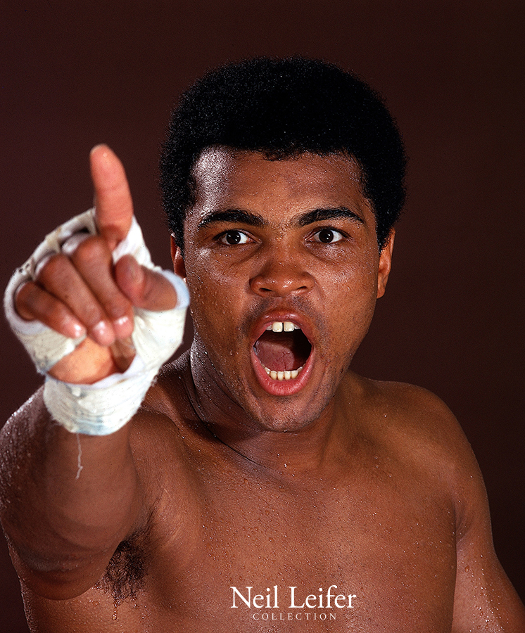 Ali pointing
